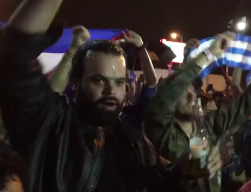 Κουβανοί πανηγυρίζουν το θάνατο του Κάστρο