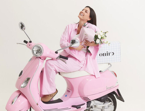 Oniro: το brand της Eleni in Athens που επαναπροσδιορίζει τη νοσταλγία στην ενήλικη καθημερινότητα