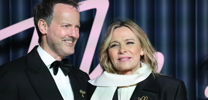 Παντρεύτηκε για 4η φορά η Κιμ Κατράλ - Τον επί σειρά ετών σύντροφό της, Ράσελ Τόμας