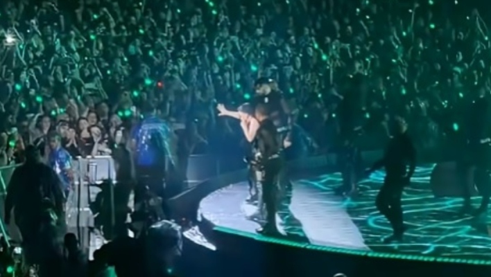 Η Lady Gaga διέκοψε συναυλία της