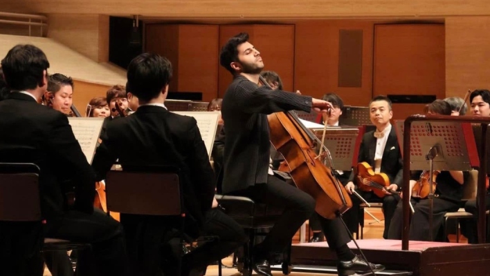 Ο Ιρανός τσελίστας Κιάν Σολτανί