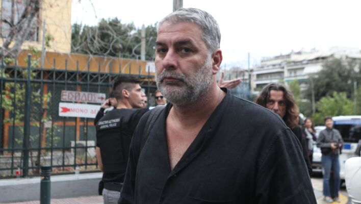 O Βασίλης Μπισμπίκης