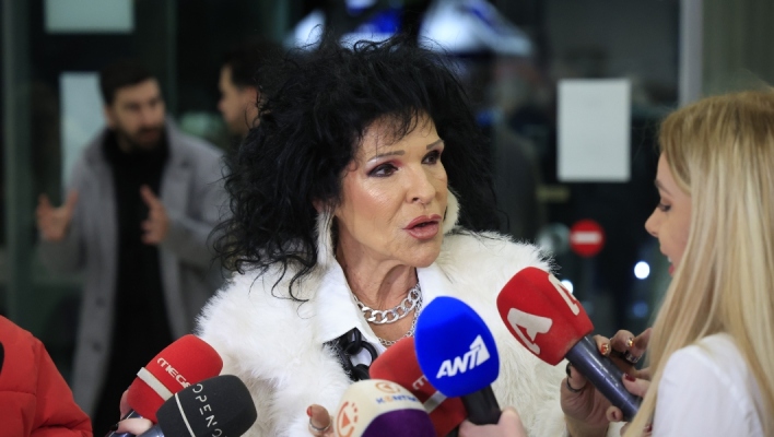 Έξαλλη η Σοφία Βόσσου με fake δημοσίευμα που την έβγαλε νεκρή: «Είστε ανθρωπόμορφα τέρατα»