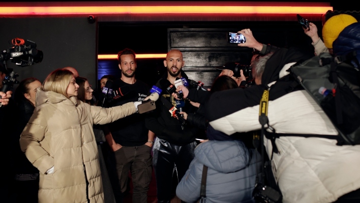 Ο Τραμπ δεν θα παρέμβει στην έκδοση των αδελφών Τέιτ στη Βρετανία, μετά τη σύλληψη τους στο Μαϊάμι