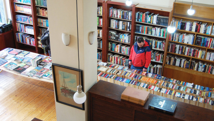 Παλαιοβιβλιοπωλείο των Αστέγων: Ο Λεωνίδας Κουρσούμης σε έναν απολογισμό