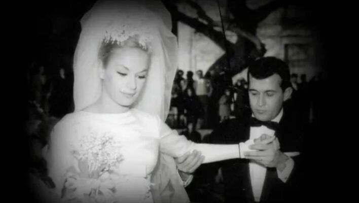 Αλίκη Βουγιουκλάκη - Δημήτρης Παπαμιχαήλ: Σαν σήμερα 18 Ιανουαρίου γίνεται ο γάμος τους στους ατμοσφαιρικούς Δελφούς