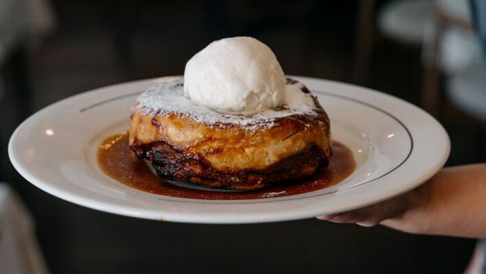 7 αθηναϊκά εστιατόρια που σερβίρουν επικά γλυκά