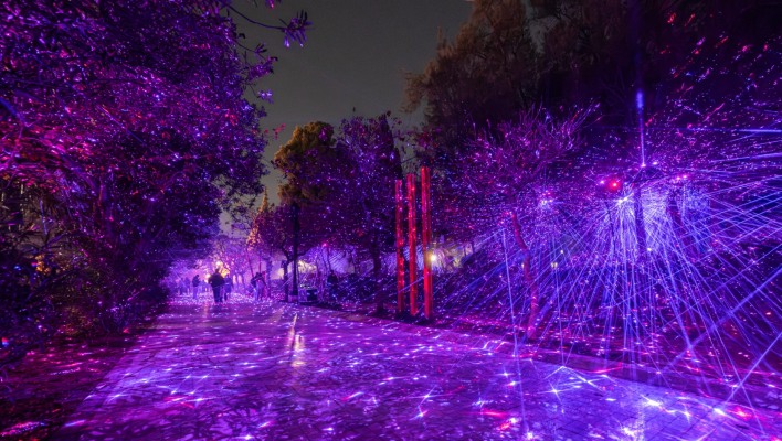 OXI AKOMA-Ποιο είναι το πρόσωπο πίσω από το φωτεινό πάρκο στο Πεδίον του Άρεως; 