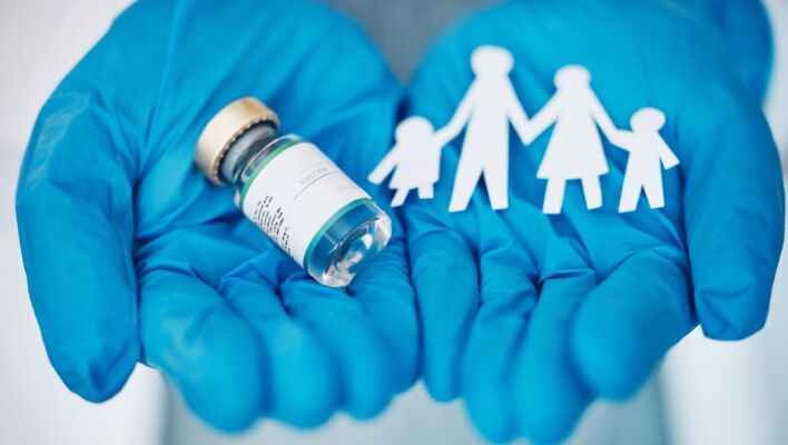 ένα φιαλίδιο εμβολίου