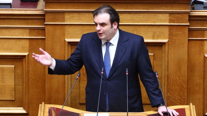 Πιερρακάκης: Οι πληγέντες σε Μάτι και Μάνδρα αντιμετωπίζονται πλέον όπως οι συγγενείς θυμάτων των Τεμπών