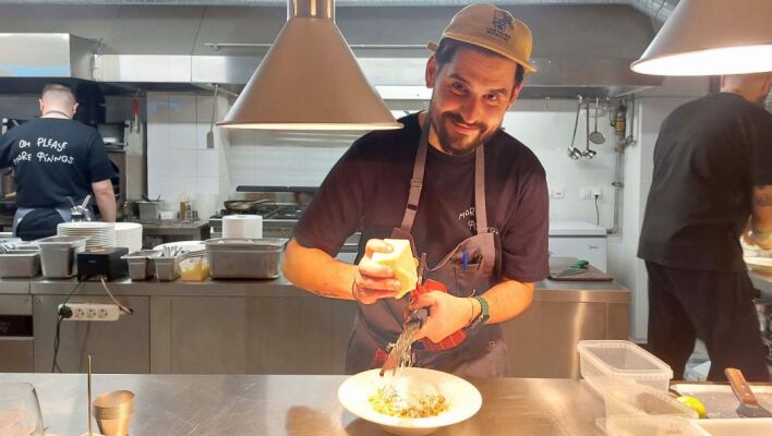 Το ολοκαίνουργιο More Φίλings στο Κουκάκι είναι ένα εστιατόριο για να περάσεις καλά