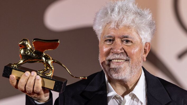 Πανκ Αλμοδόβαρ: Επτά σπάνιες ταινίες από την πρώιμη περίοδο του Ισπανού σκηνοθέτη έρχονται στο Cinobo