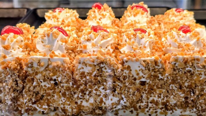 Ζαχαροπλαστείο Πανόραμα, Κυψέλη