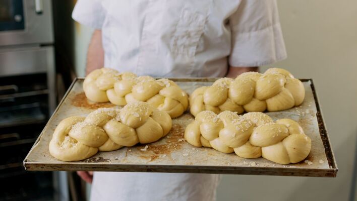 10 τέλεια τσουρέκια για το Πάσχα
