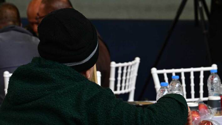 Πασχαλινό γεύμα αγάπης σε αστέγους του Δήμου Αθηναίων