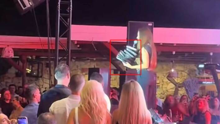 Ιουλία Καλλιμάνη, το επεισόδιο με θαμώνα στην Ηγουμενίτσα