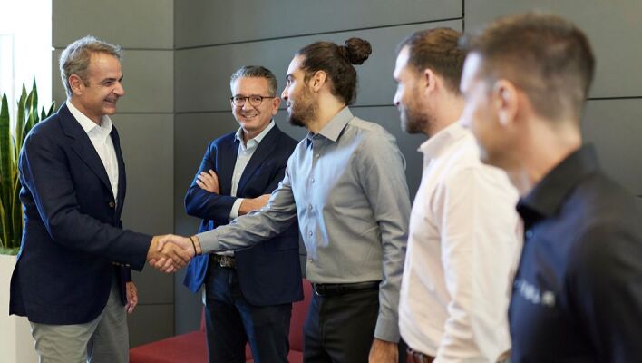 Συζήτηση του πρωθυπουργού με Έλληνες ιδρυτές εταιρειών ΤΝ και τεχνολογίας