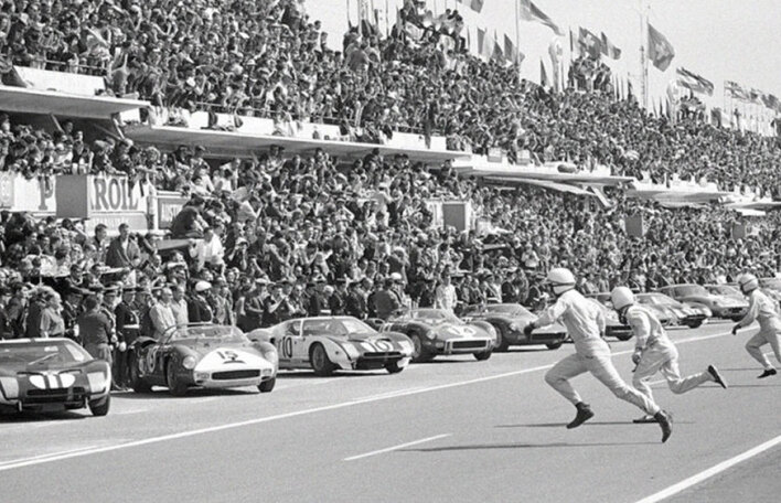 Ο αγώνας μηχανοκίνητου αθλητισμού 24 Heures du Mans