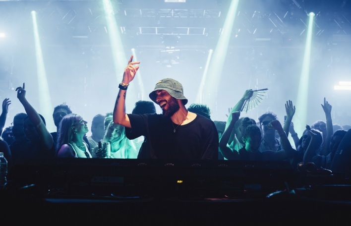 O Folamour στο Universe