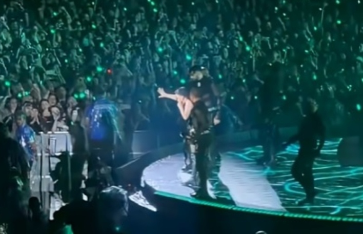 Η Lady Gaga διέκοψε συναυλία της