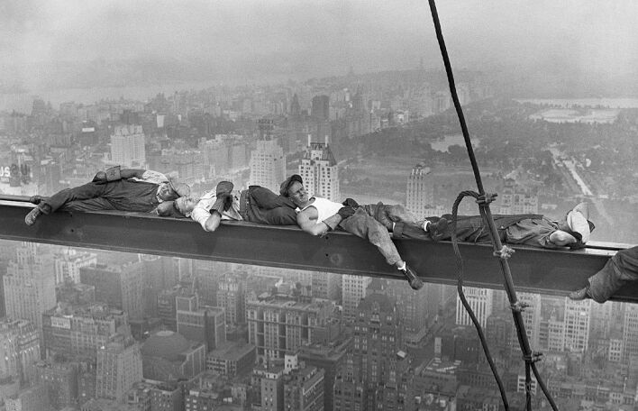 Παγκόσμια Ημέρα Ύπνου: Η πιο τρομακτική «σιέστα» πάνω από το Μανχάταν