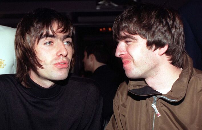 Oasis: Φωτογραφία των Λίαμ και Νόελ Γκάλαχερ έγινε πίνακας 1,9 εκατ. δολαρίων