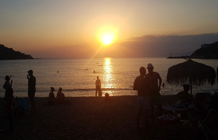 Ηλιοβασίλεμα στο Κίνι της Σύρου, 7/7/18 © Παναγής Παναγιωτόπουλος