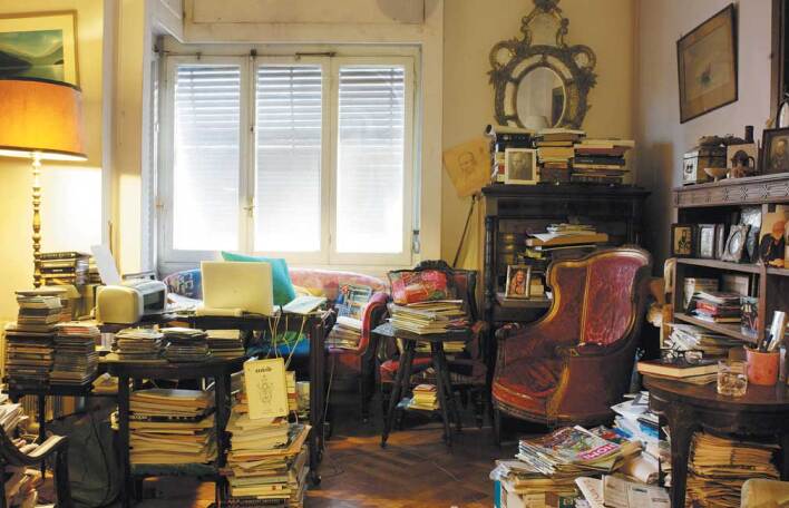 Η βιβλιοθήκη του Νάνου Βαλαωρίτη 