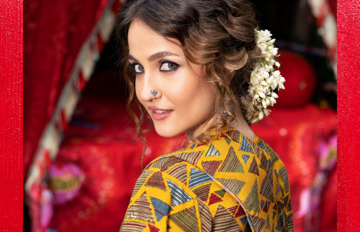 Η Elli AvrRam στο Bollywood