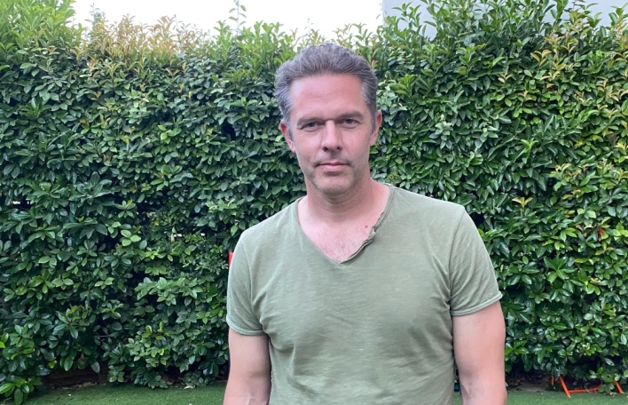 Ο Χρήστος Λούλης στο σπίτι του