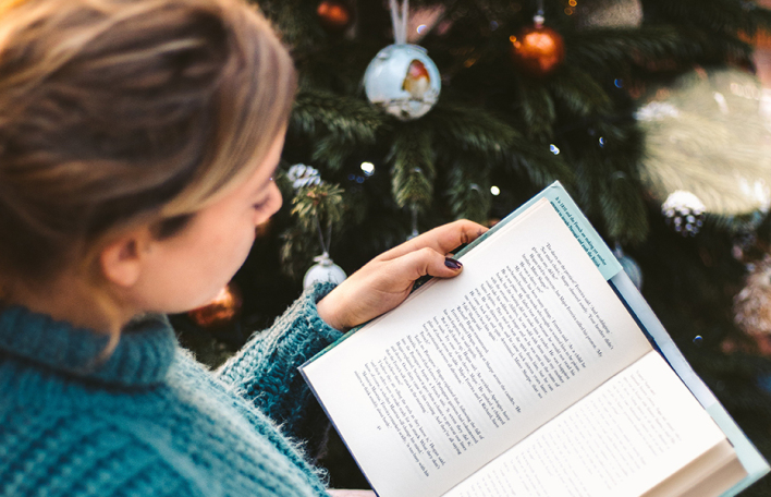 32 βιβλία ξένης λογοτεχνίας για να διαβάσεις ή να χαρίσεις στις γιορτές