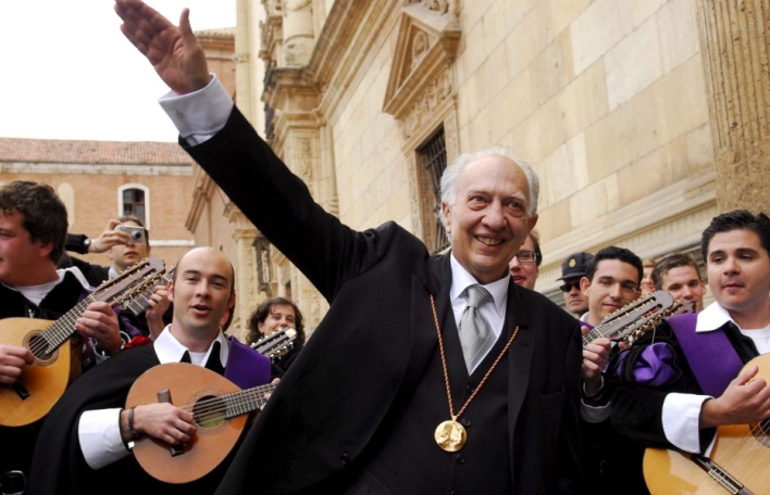 Σέρχιο Πιτόλ: Η Τέχνη Της Γραφής