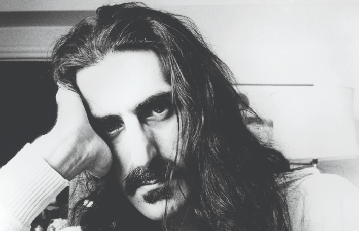 Φρανκ Ζάπα: Το βιβλίο των απομνημονευμάτων του και οι αποκαλύψεις για το άλμπουμ «Freak Out!»