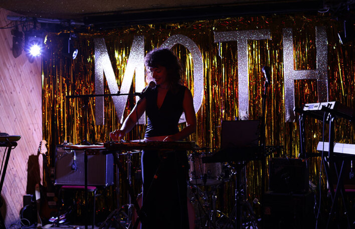 Μάγια Σφακιανάκη: «Όση μαυρίλα κι αν υπάρχει μέσα μου, μπορώ να τη μετουσιώσω σε κάτι άλλο»