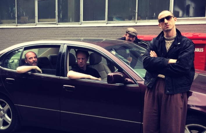 Decius: 5 superfans εξηγούν την πώρωση με το supergroup πριν το live τους στην Αθήνα