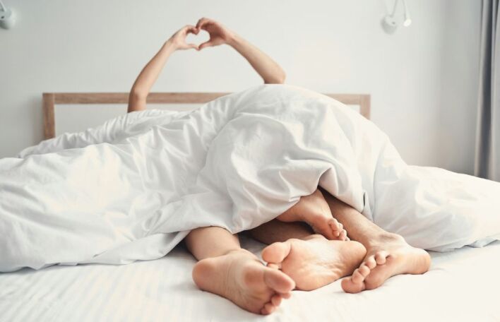 Έρευνα σε ευτυχισμένα ζευγάρια καταρρίπτει τους μύθους για τη συχνότητα των επαφών - Ειδικοί εξηγούν γιατί δεν υπάρχει «σωστός» αριθμός