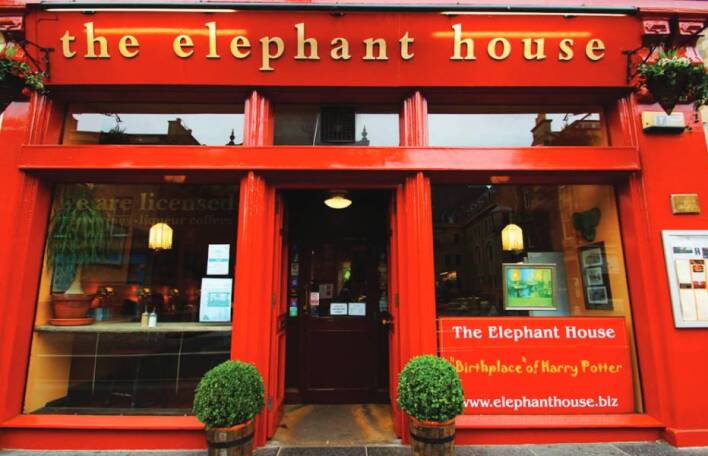 Βρετανικά καφέ: Απαγορεύεται ο φορητός υπολογιστής