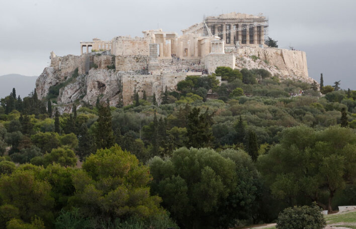 Το πλάτωμα του τηλεσκοπίου Δωρίδη στον αρχαιολογικό χώρο των Δυτικών Λόφων, κοντά στο αστεροσκοπείο Αθηνών