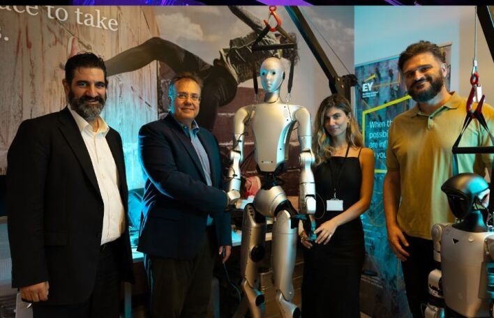 Μέσα στο EY Robotics Lab: Όταν η τεχνητή νοημοσύνη αποκτά χέρια και πόδια