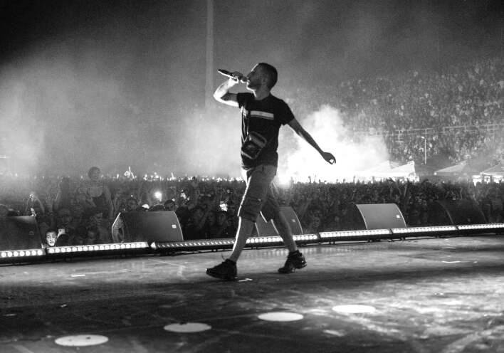 Η συναυλία του ΛΕΞ στην Αθήνα μέσα από μία φωτογραφία του Δημήτρη Μουγκού 