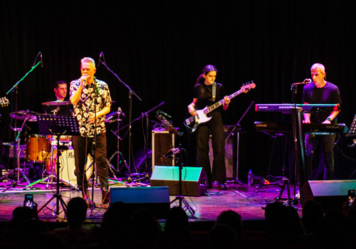 Amnesia Pills και Τάσος Μελετόπουλος στο Γαλλικό Ινστιτούτο. Μια υπέροχη βραδιά από τον Voice 102.5