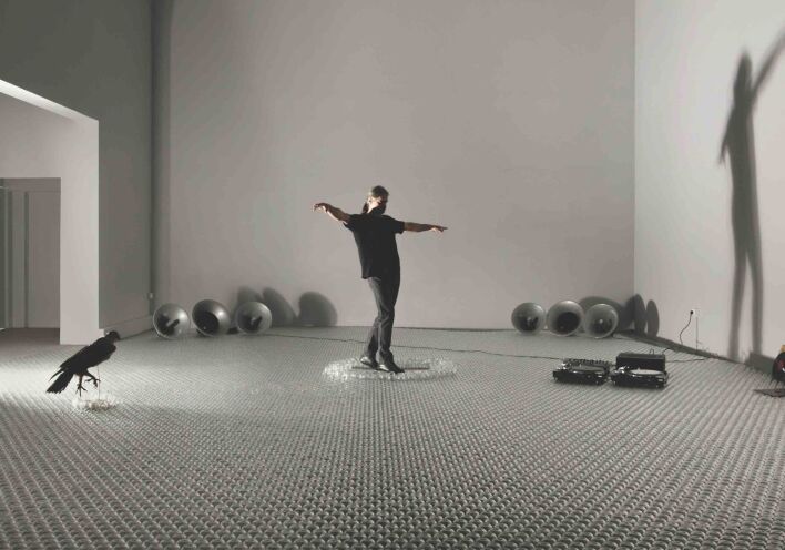 Πάνος Χαραλάμπους - Amvrakia.Mia: Η αγροτική ύπαιθρος σε ένα αστικό διαμέρισμα του Κολωνακίου