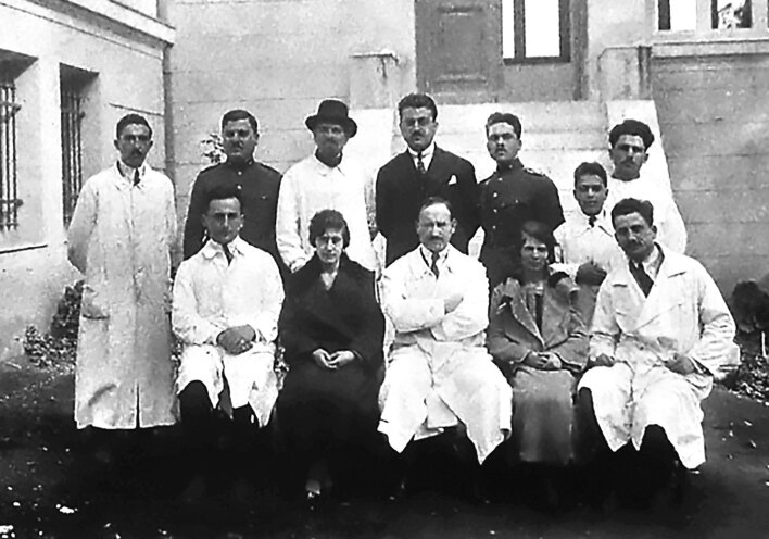 1923, Η πρώτη φωτογραφία του προσωπικού του Ελληνικού Ινστιτούτου Παστέρ
