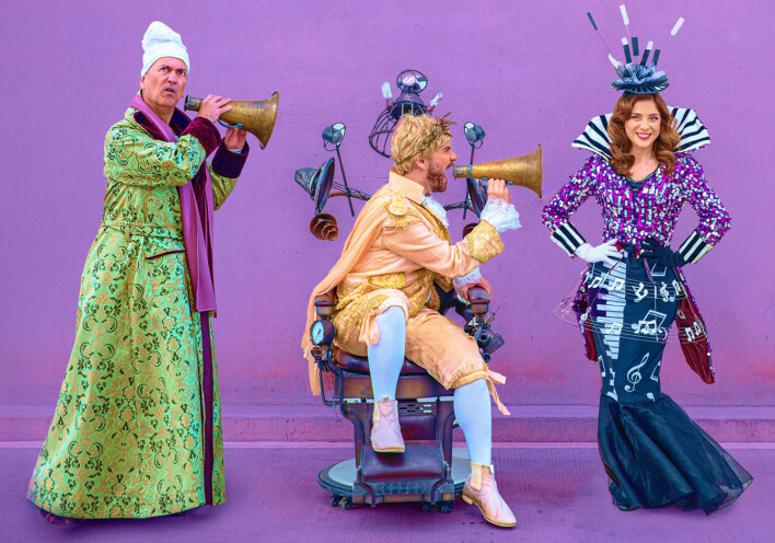 Εθνική Λυρική Σκηνή: «Σιωπή, ο Βασιλιάς ακούει»