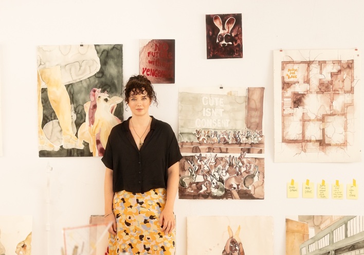 Η Μπιάνκα Κένεντι παρουσιάζει την έκθεση «It is safier burning» στην Γκαλερί Ζουμπουλάκη