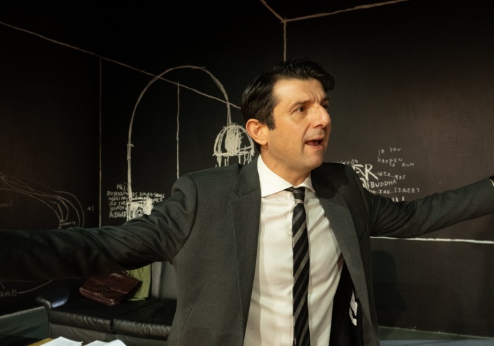 Ο Μιχάλης Οικονόμου πρωταγωνιστεί στον Εχθρό του Λαού του Οστενμάιερ στο Κνωσός