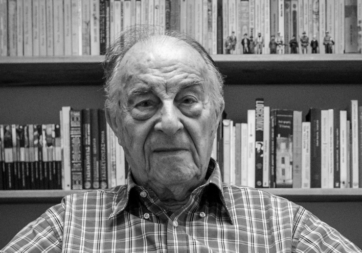 Βασίλης Παναγιώτοπουλος