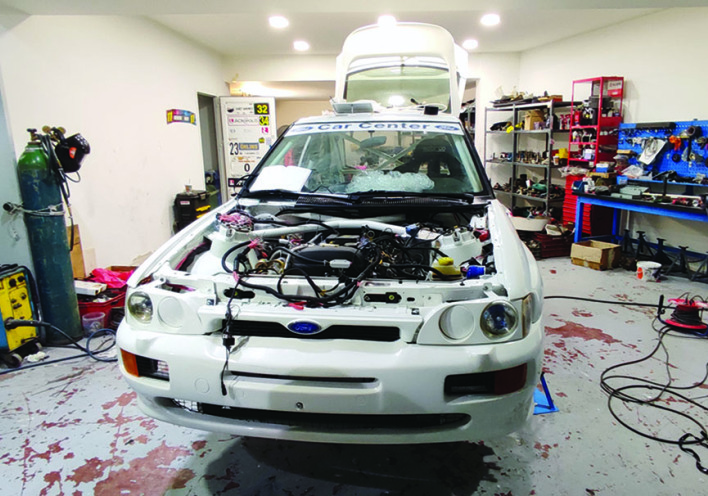 Ford Escort RS Cosworth της MLP 