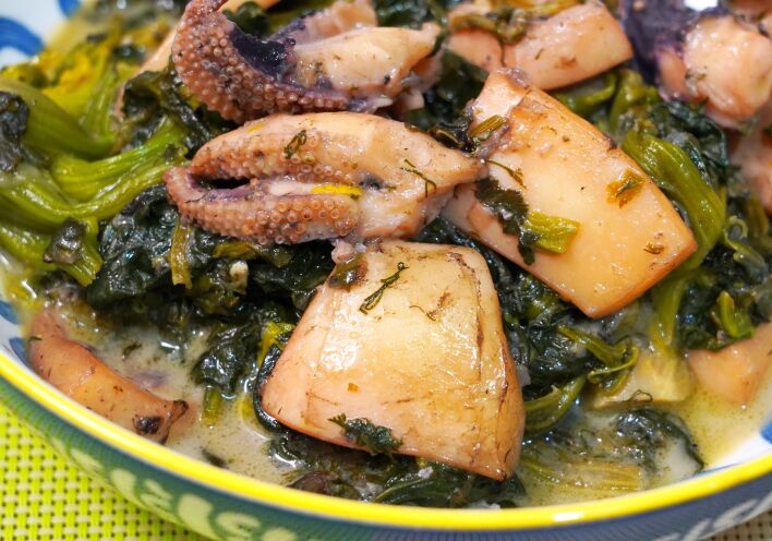 Σουπιές με σπανάκι