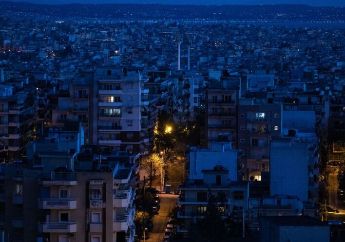 Η Αθήνα τη νύχτα του καλοκαιριού